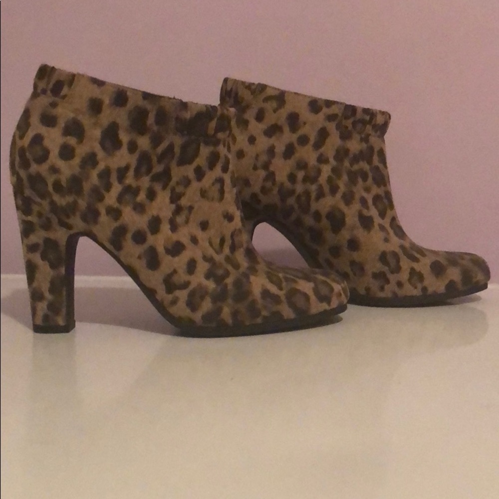 Ankle boots, leopard print